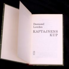 Desmond Lowden, Kaptajnens kup