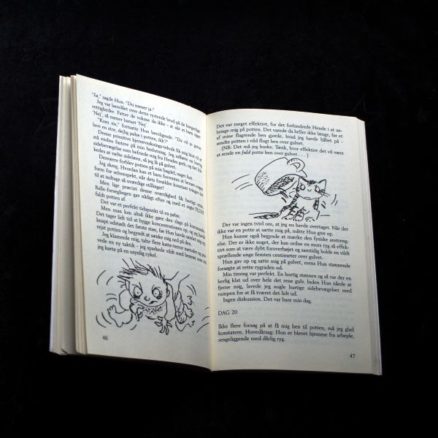 Simon Brett, Møgungeliv - Image 2