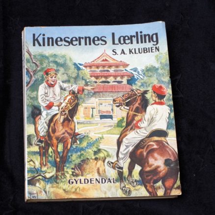 S.A. Klubien, Kinesernes lærling