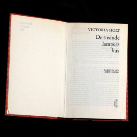 Victoria Holt, De tusinde lampers hus