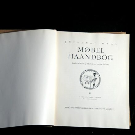 Ole Haslund, International Møbel Haandbog bd. 2.
