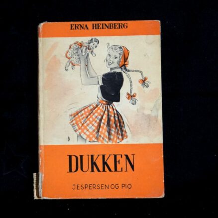 Erna Heinberg, Dukken