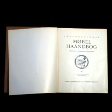 Ole Haslund, International Møbel Haandbog - bd. 3.