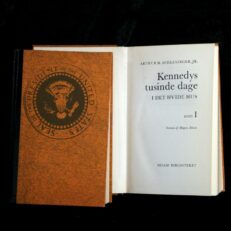 Arthur M. Schlesinger, Kennedys tusinde dage - 2 bind