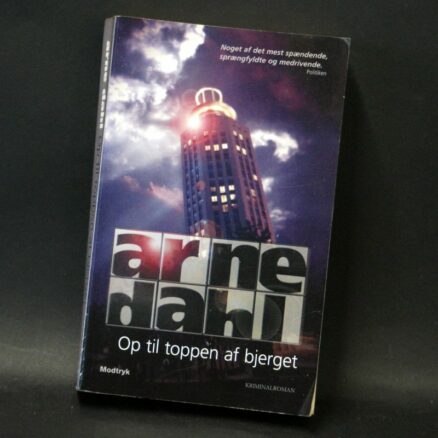 Arne Dahl, Op til toppen af bjerget