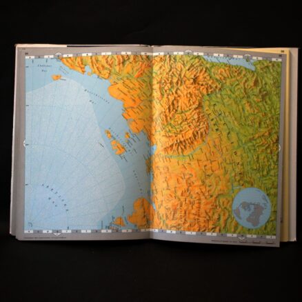 Arno Peters, Politikens store verdensatlas - Peters' atlas. - Image 2