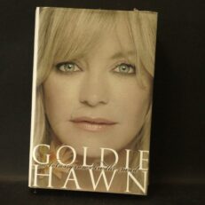 Wendy Holden, Goldie Hawn - A Lotus Grows in the Mud