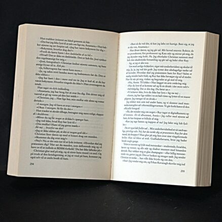 E L James, Fifty Shades - Fanget - Image 2