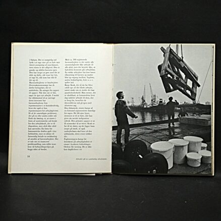 Knud Esmann, Mennesker på havnen - Image 2