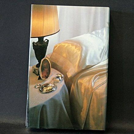 Shirley Conran, Silkehud - Image 3
