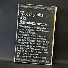 Wole Soyinka,  Aké - Barndomsårene